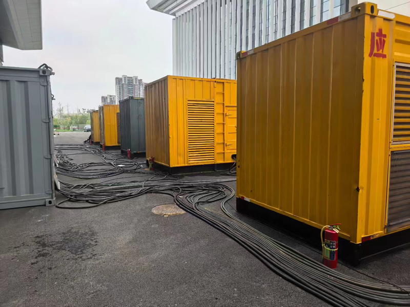 岚县不同季节柴油发电机组保养有哪些注意事项?